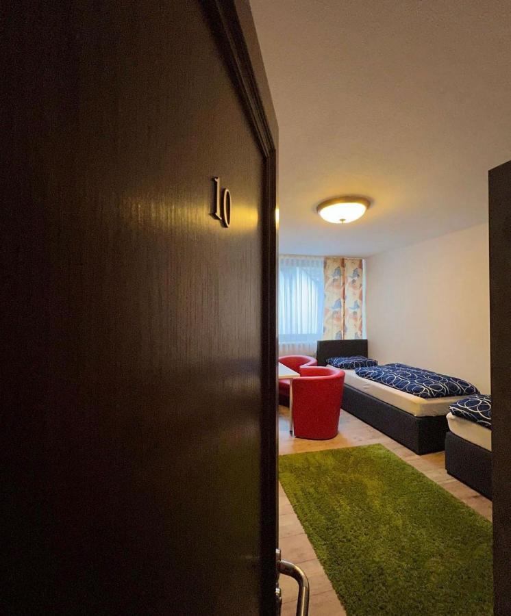 Hotel Gambrinus 迪林根安得萨尔 外观 照片